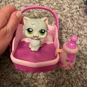 Littlest Pet Shop magnetic cats